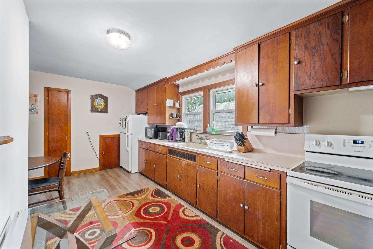 8447 West Maple STREET 8449