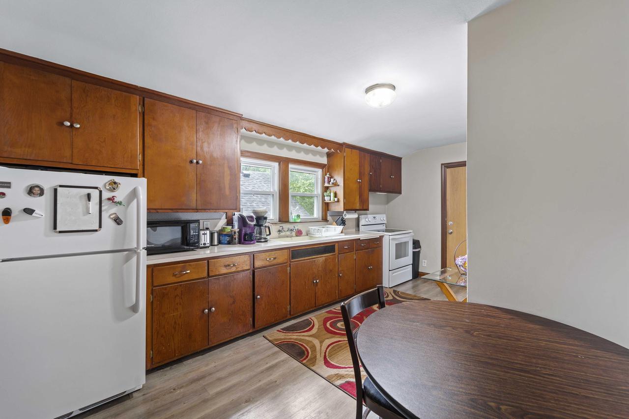 8447 West Maple STREET 8449