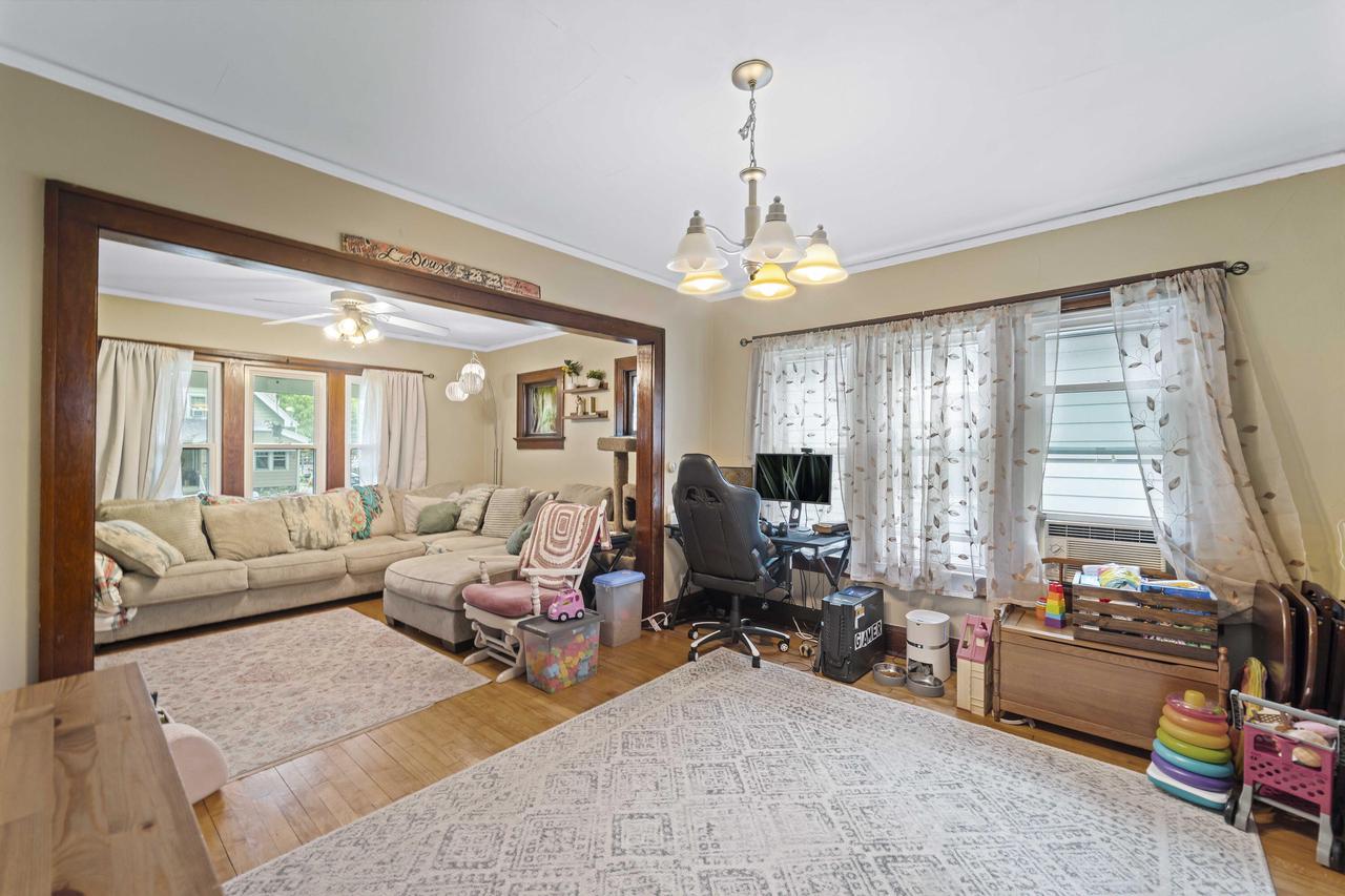 8447 West Maple STREET 8449