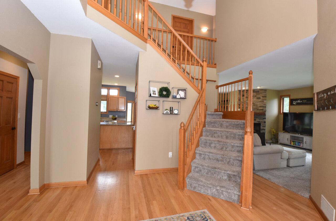 13310 Crestwood COURT