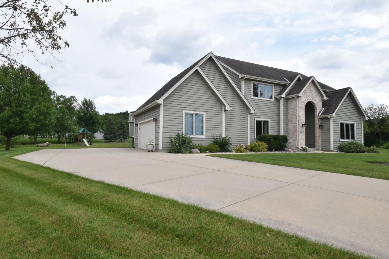 13310 Crestwood COURT