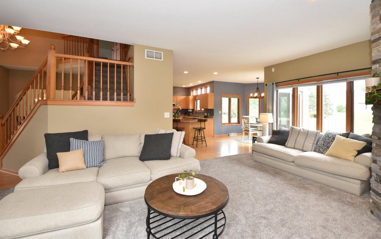 13310 Crestwood COURT