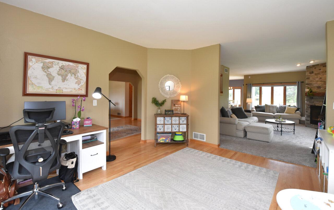 13310 Crestwood COURT