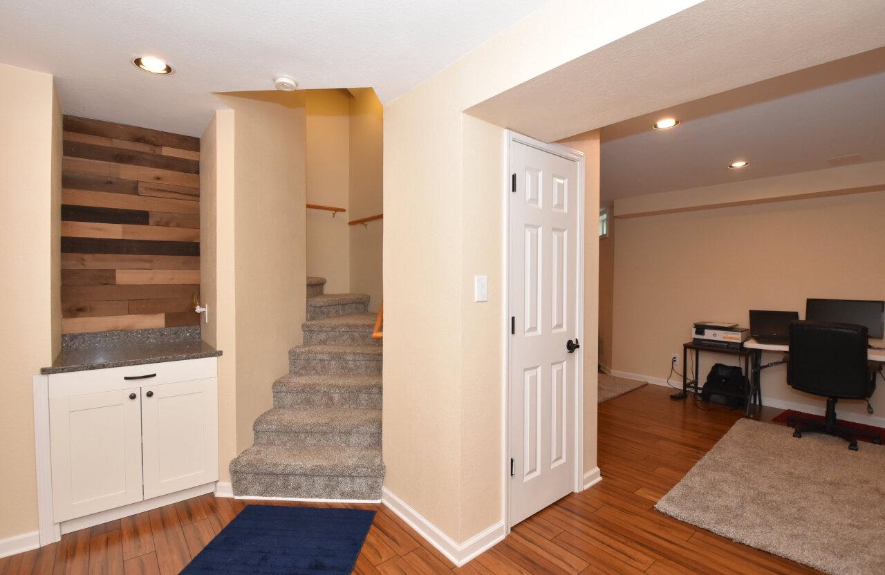 13310 Crestwood COURT