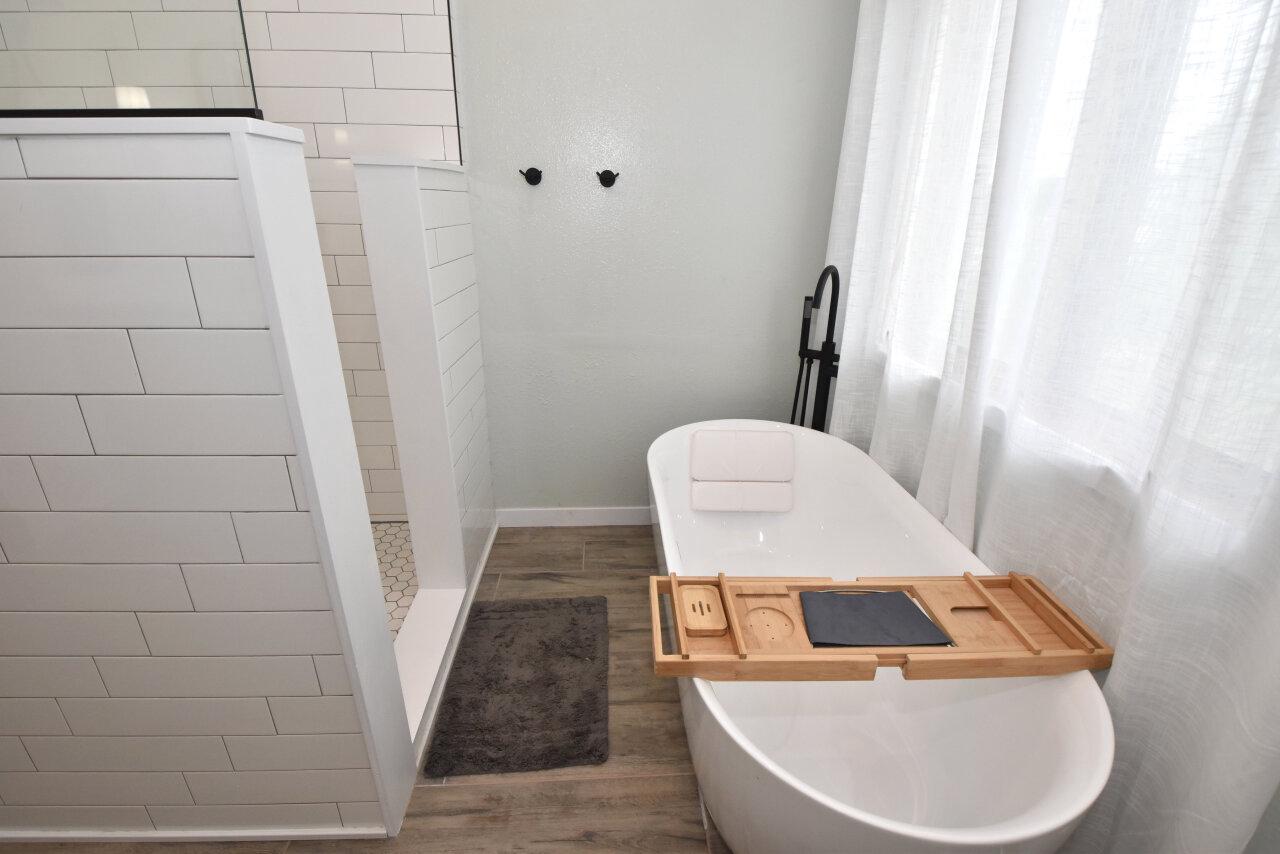 13310 Crestwood COURT