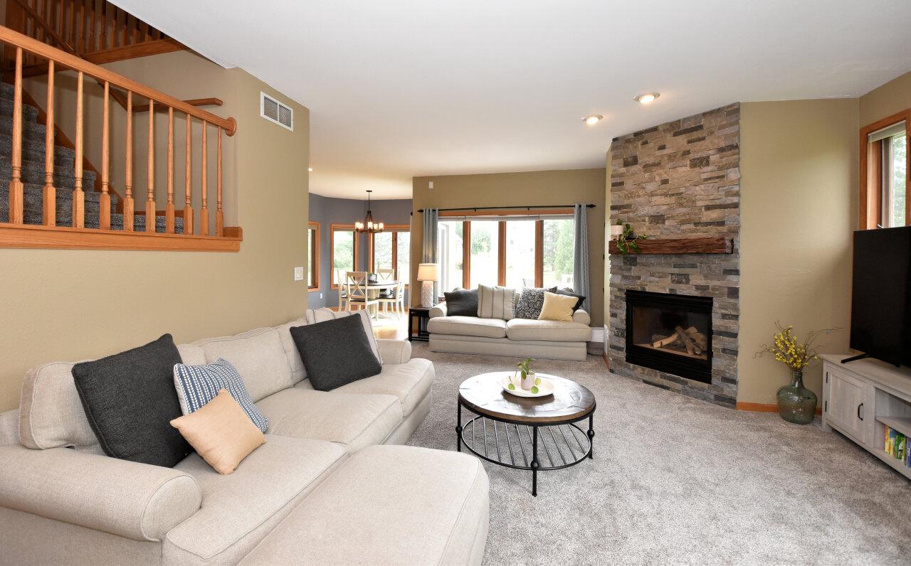 13310 Crestwood COURT