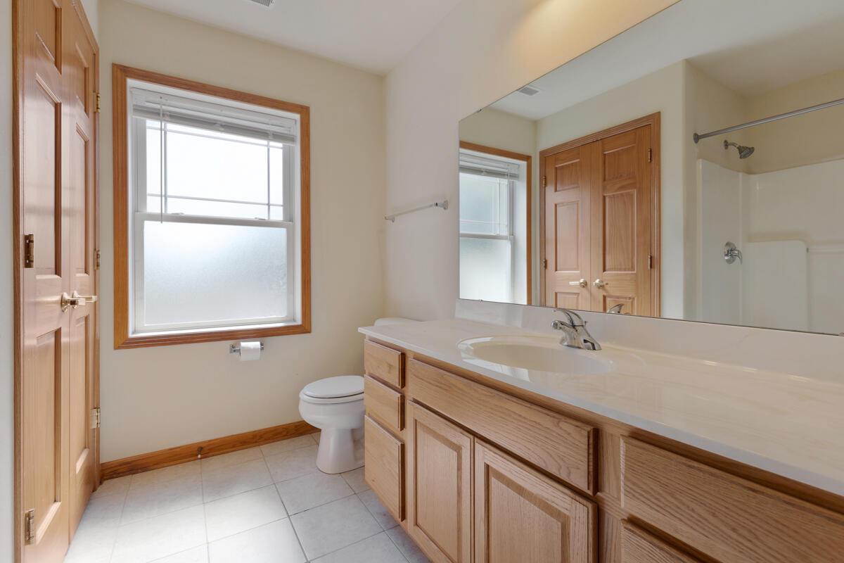 420 East Veterans WAY 8