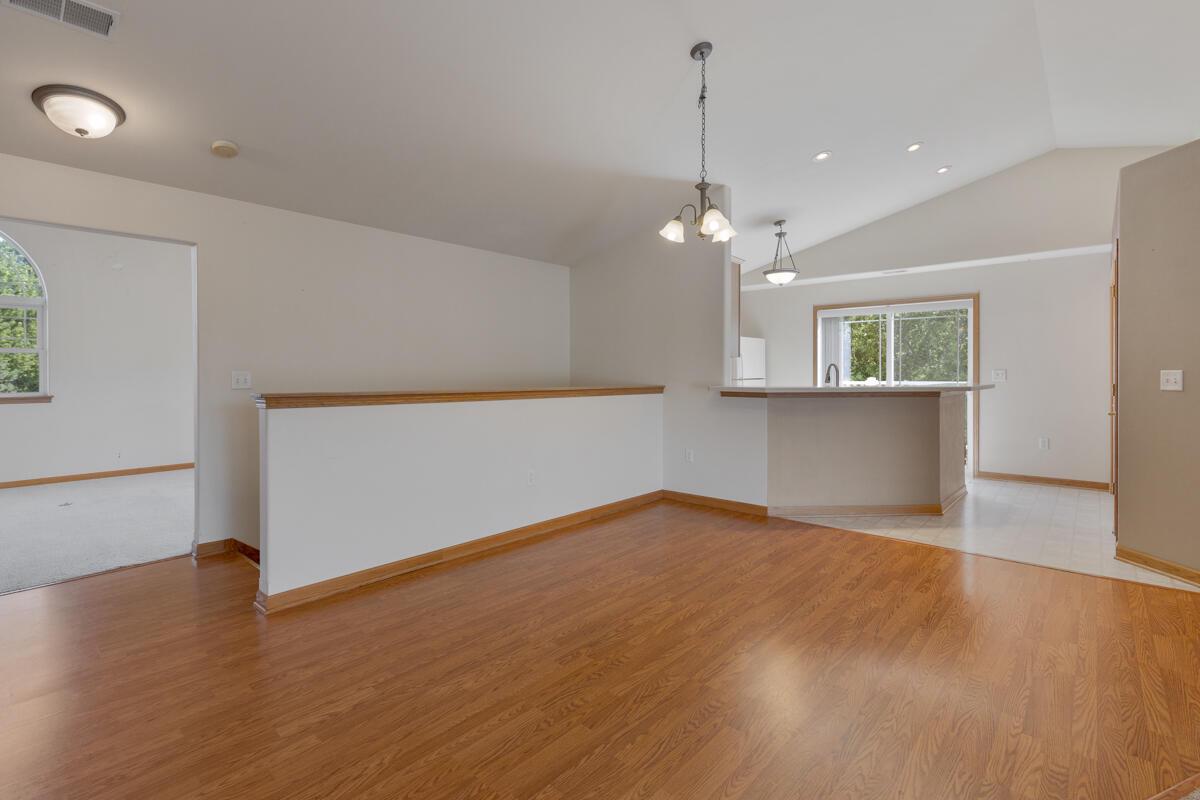 420 East Veterans WAY 8