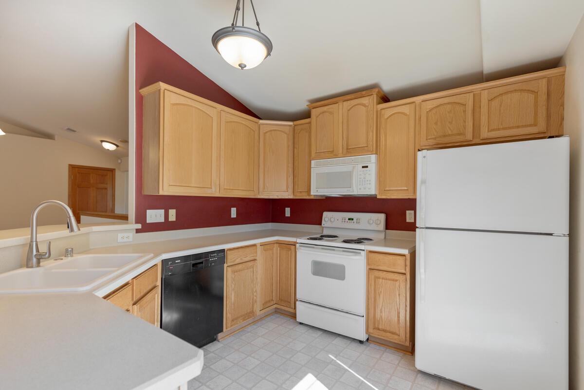 420 East Veterans WAY 8