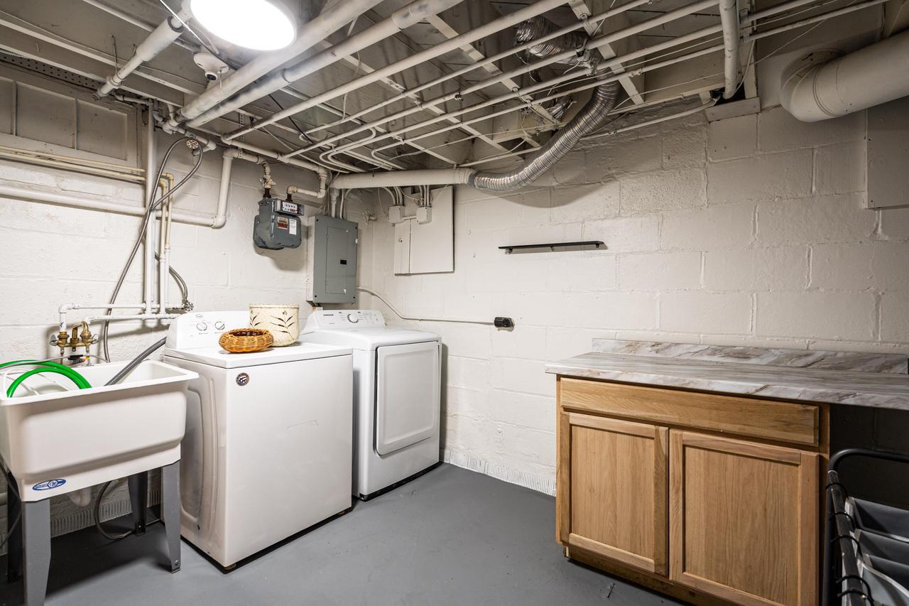 1219 North 85 STREET