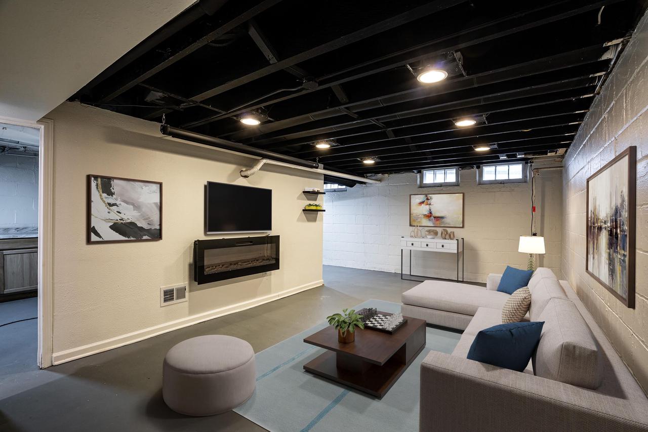 1219 North 85 STREET