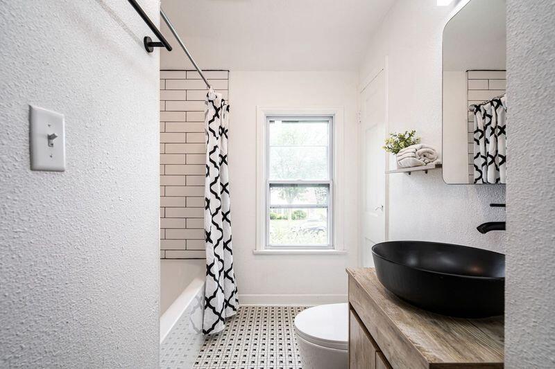 1219 North 85 STREET