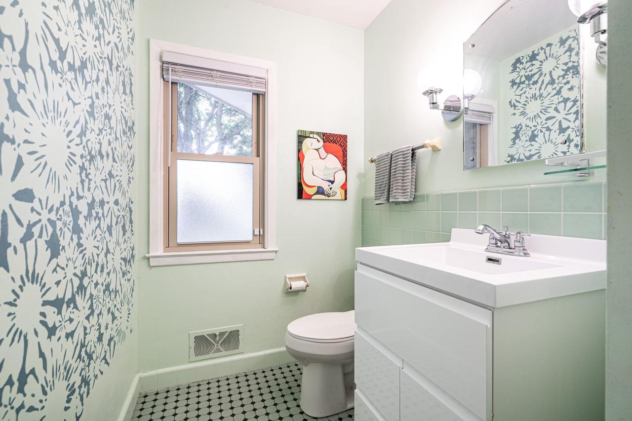 7425 Portland AVENUE