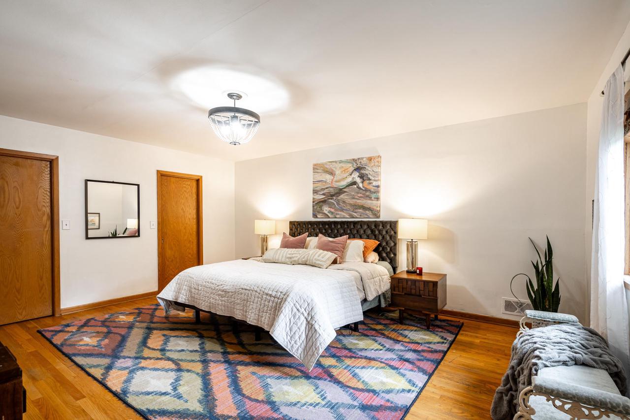 7425 Portland AVENUE