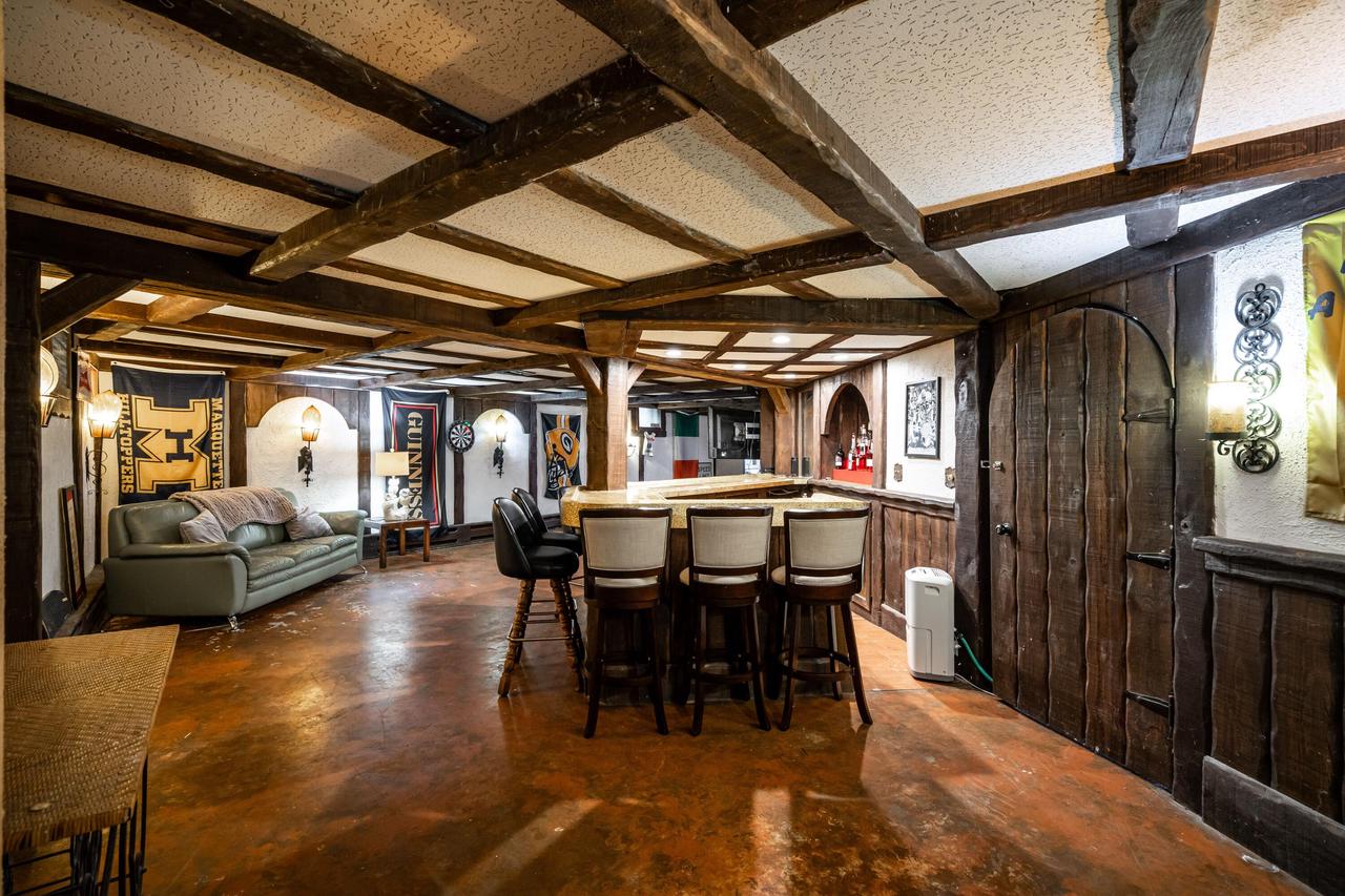 7425 Portland AVENUE