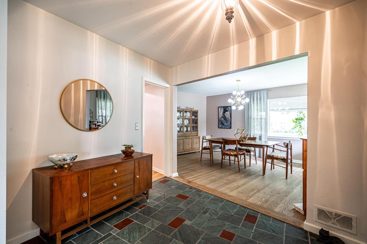 7425 Portland AVENUE