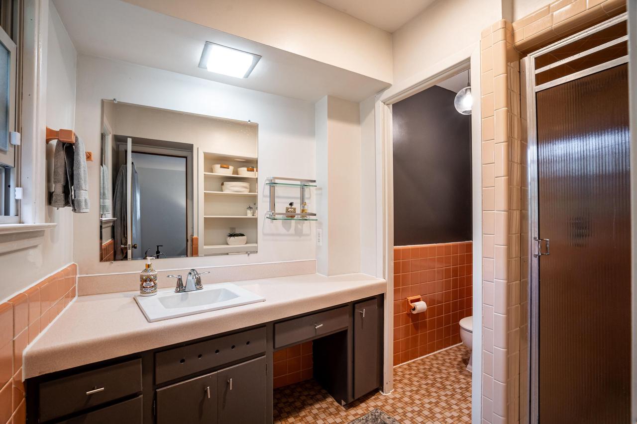 7425 Portland AVENUE