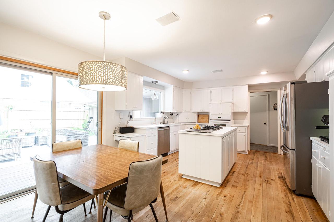 7425 Portland AVENUE