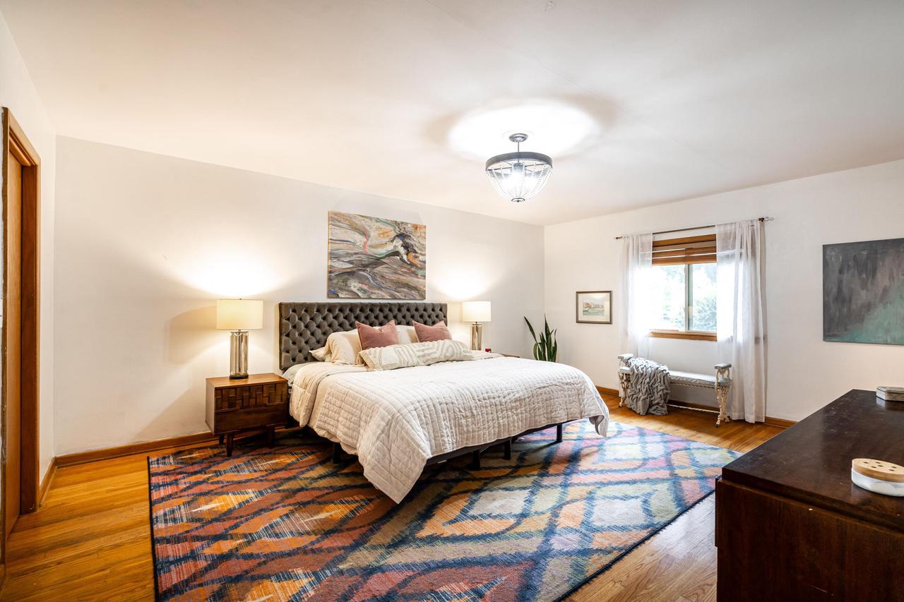 7425 Portland AVENUE