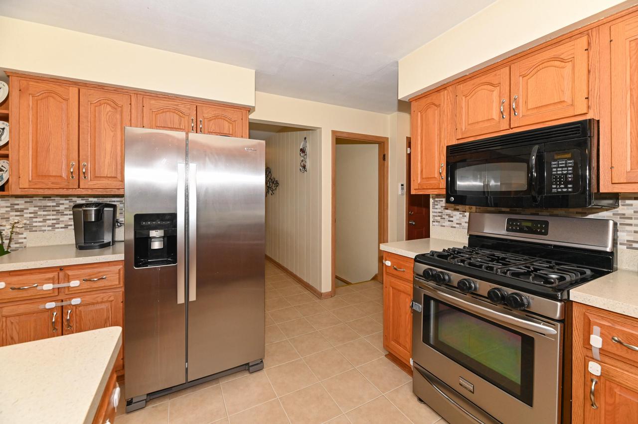 8706 West Burdick AVENUE