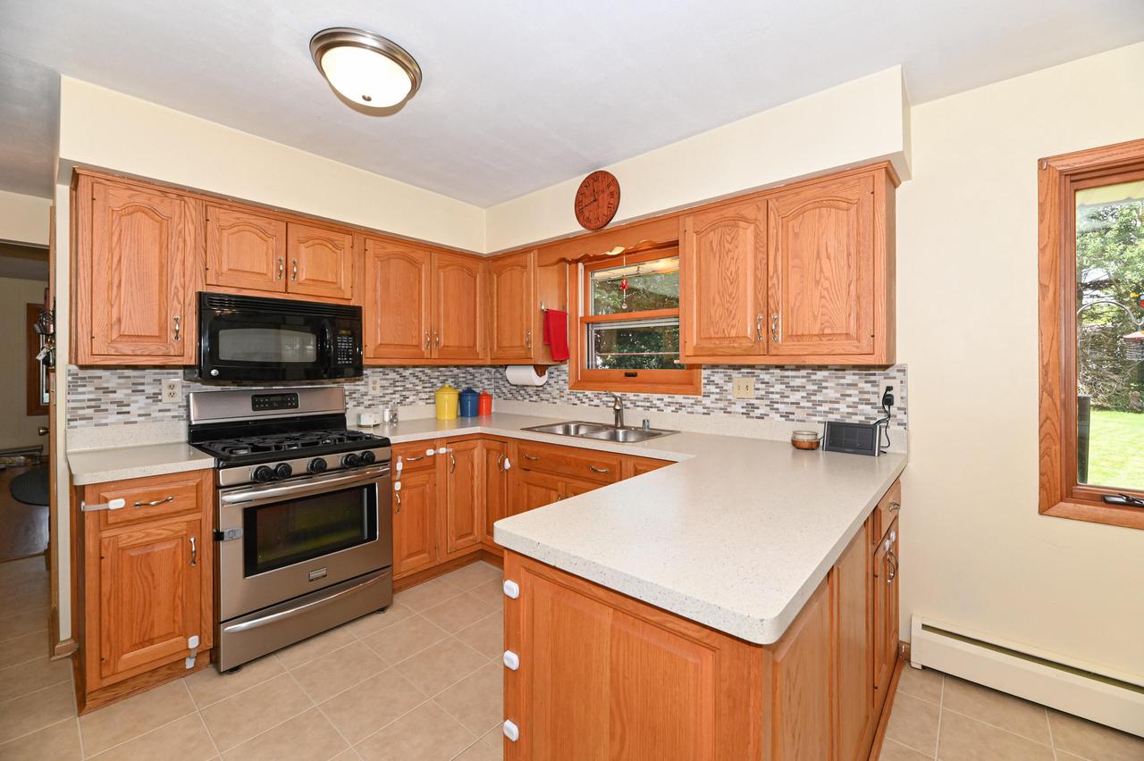 8706 West Burdick AVENUE