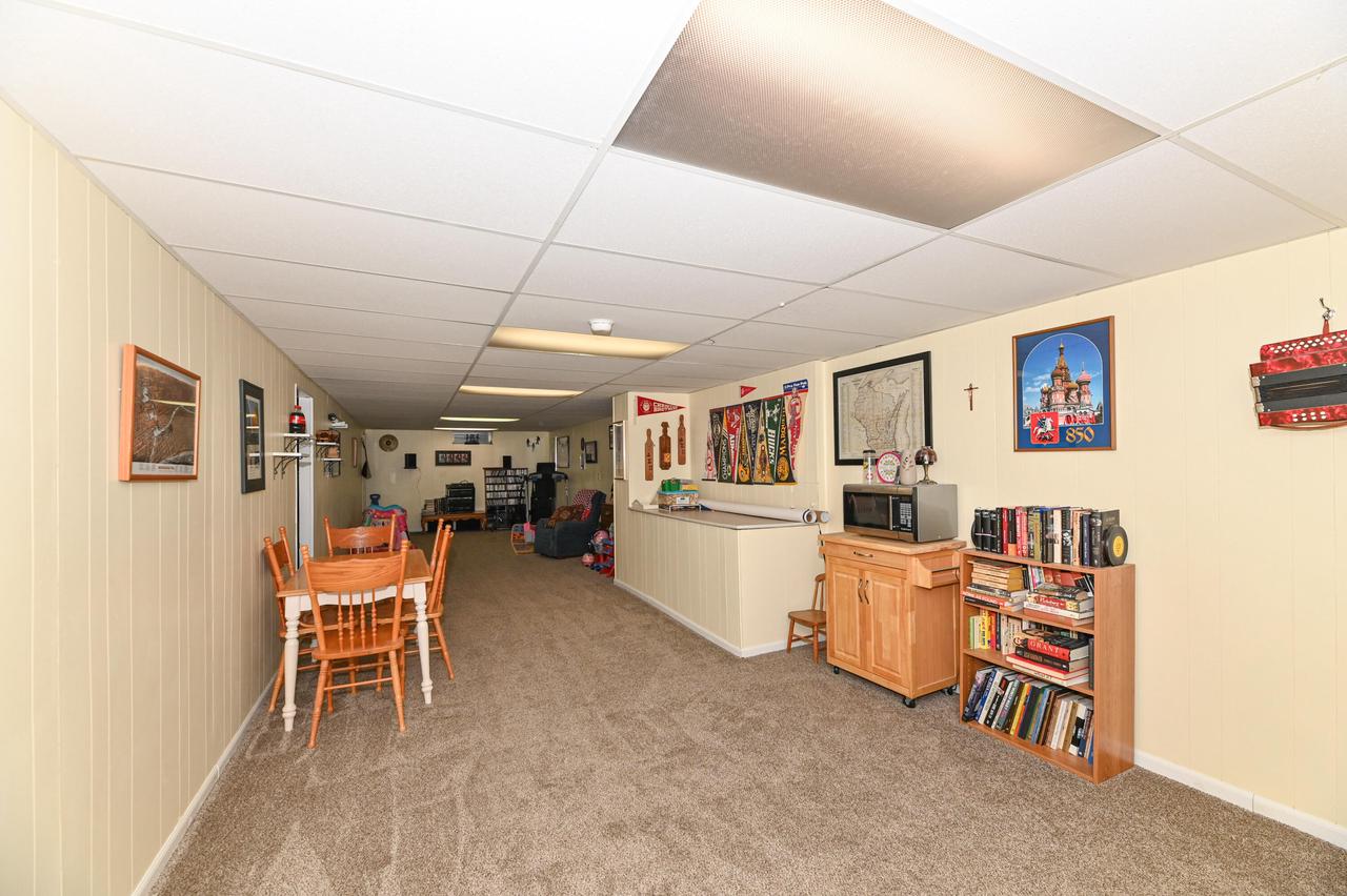 8706 West Burdick AVENUE