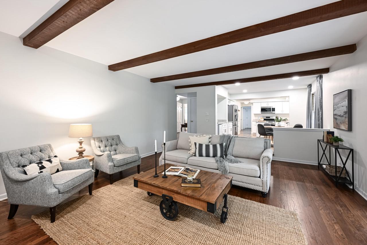 240 Indian Ridge DRIVE