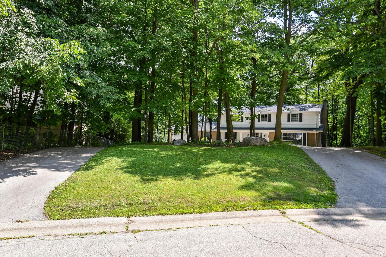 240 Indian Ridge DRIVE