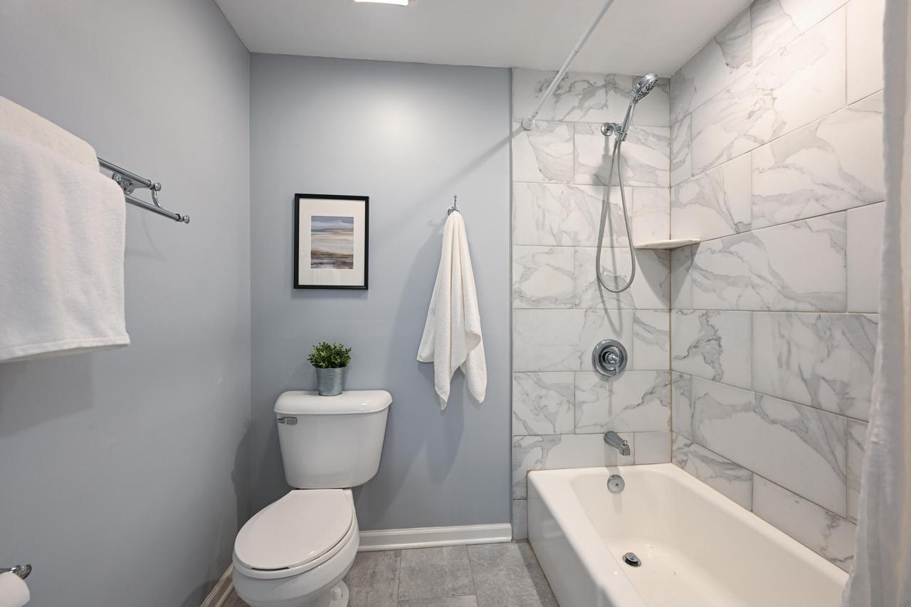 240 Indian Ridge DRIVE