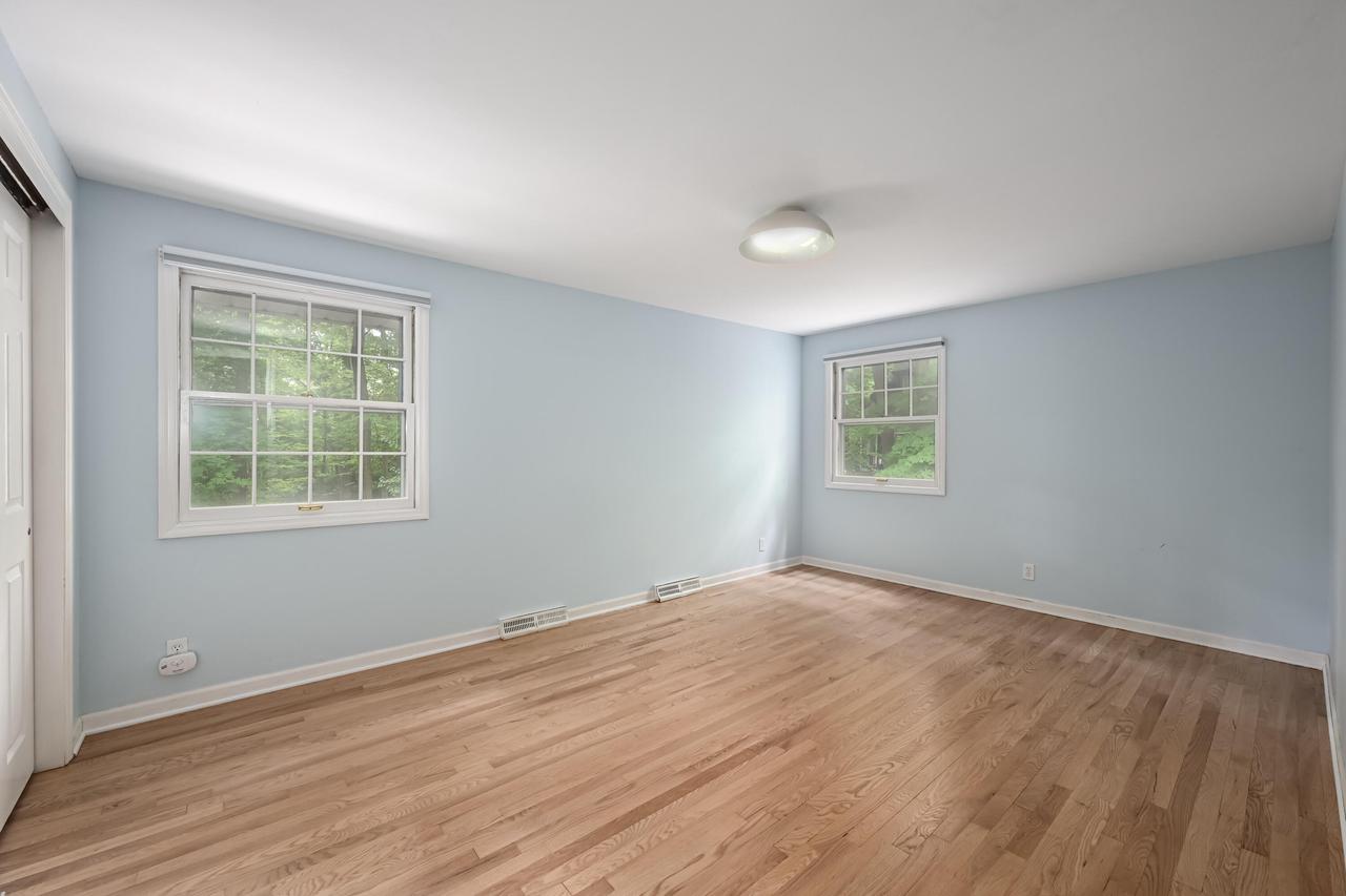 240 Indian Ridge DRIVE