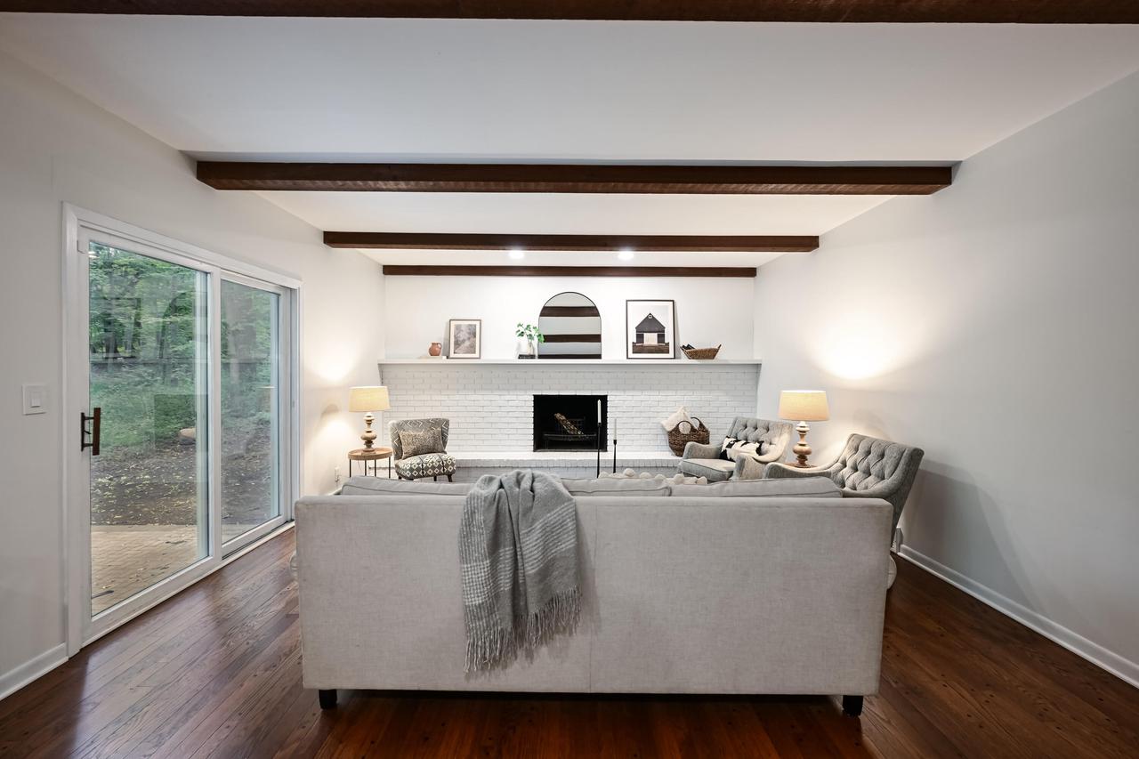 240 Indian Ridge DRIVE