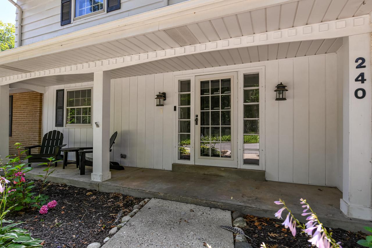 240 Indian Ridge DRIVE