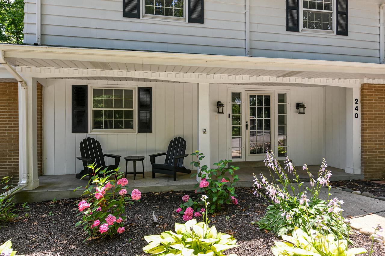 240 Indian Ridge DRIVE