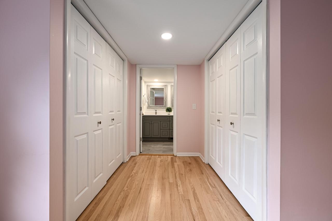 240 Indian Ridge DRIVE