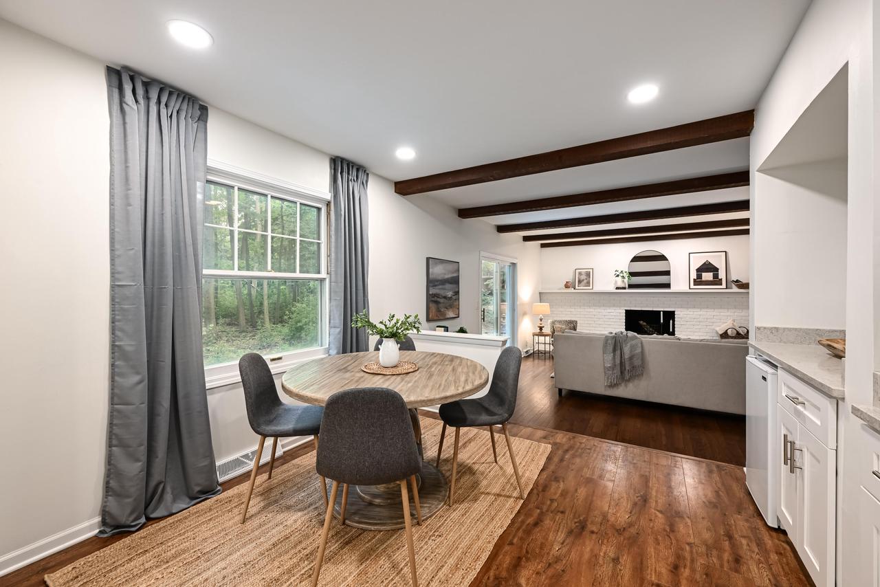 240 Indian Ridge DRIVE