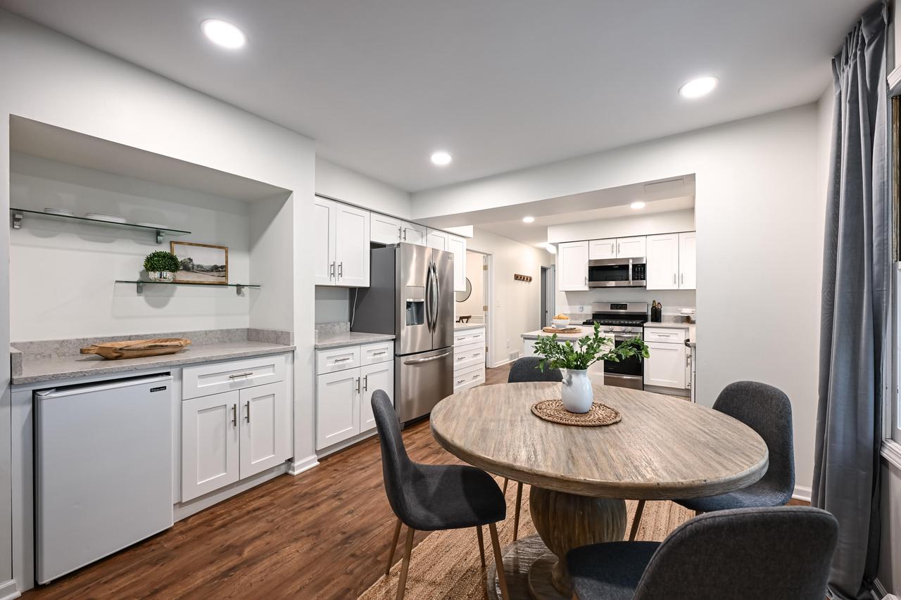 240 Indian Ridge DRIVE