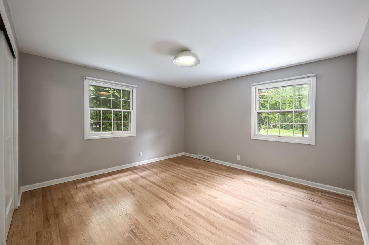 240 Indian Ridge DRIVE