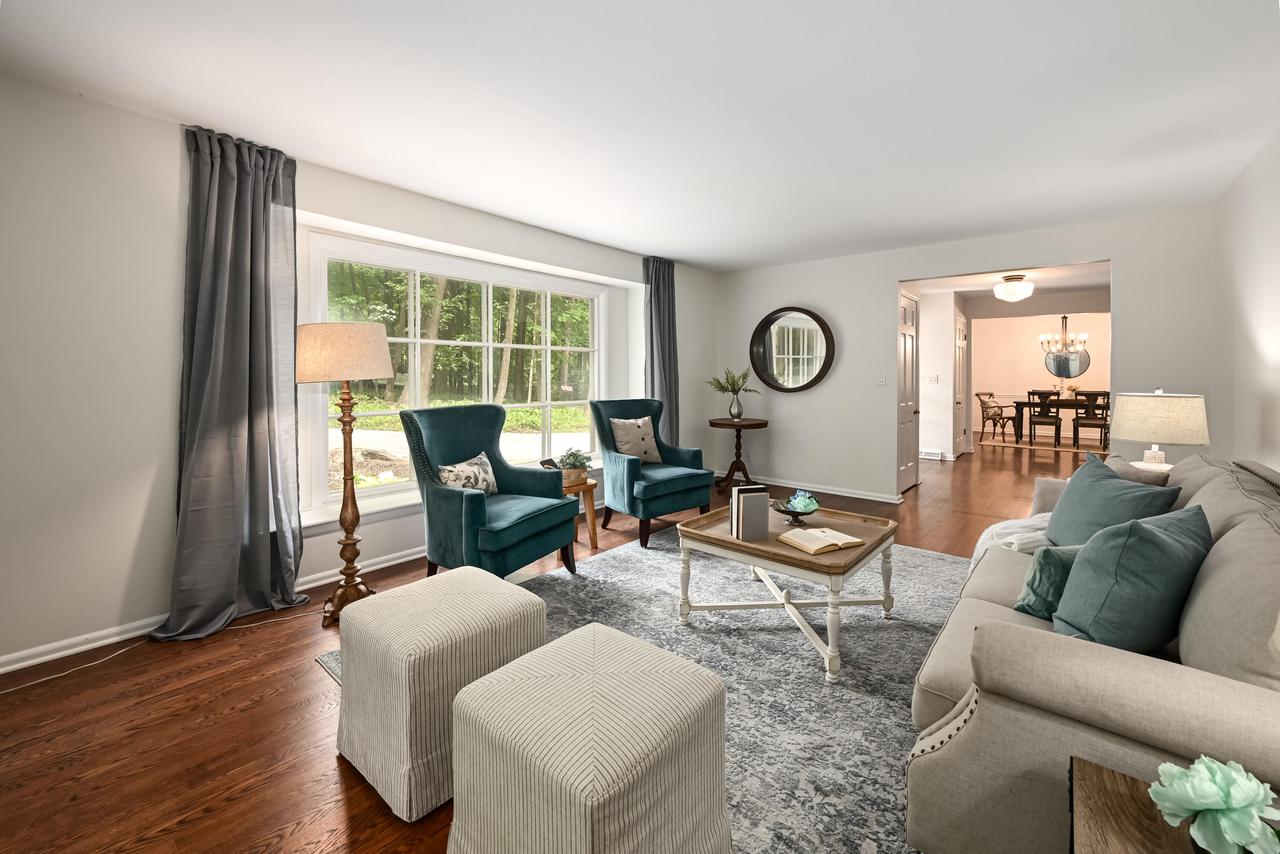 240 Indian Ridge DRIVE