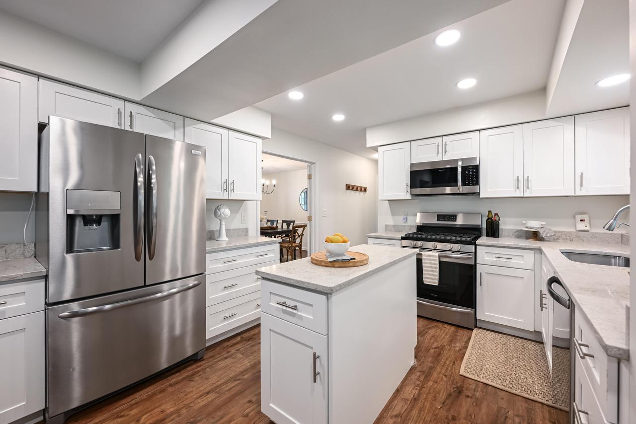 240 Indian Ridge DRIVE