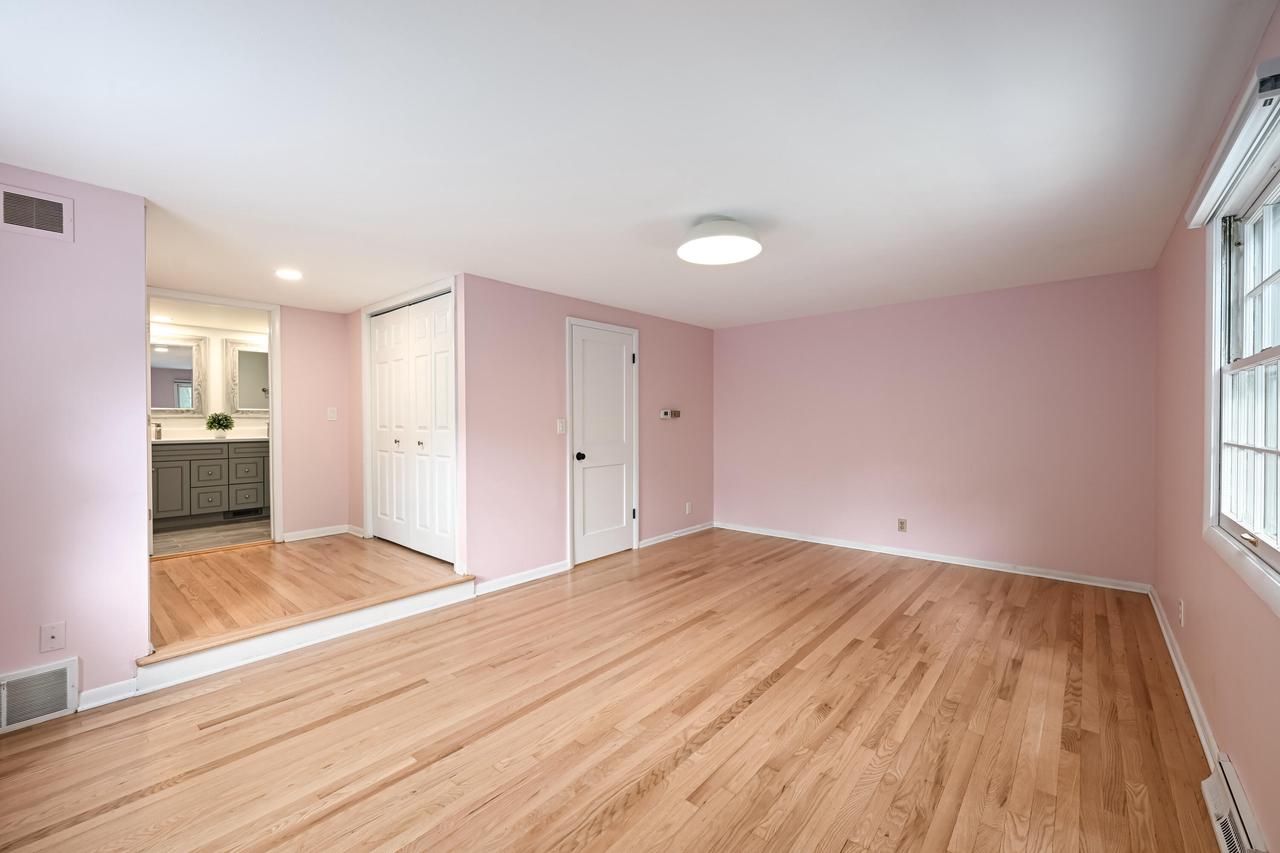 240 Indian Ridge DRIVE