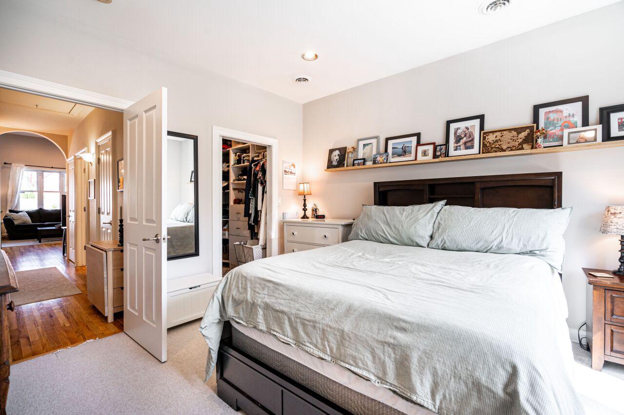 1675 North Franklin PLACE 1677