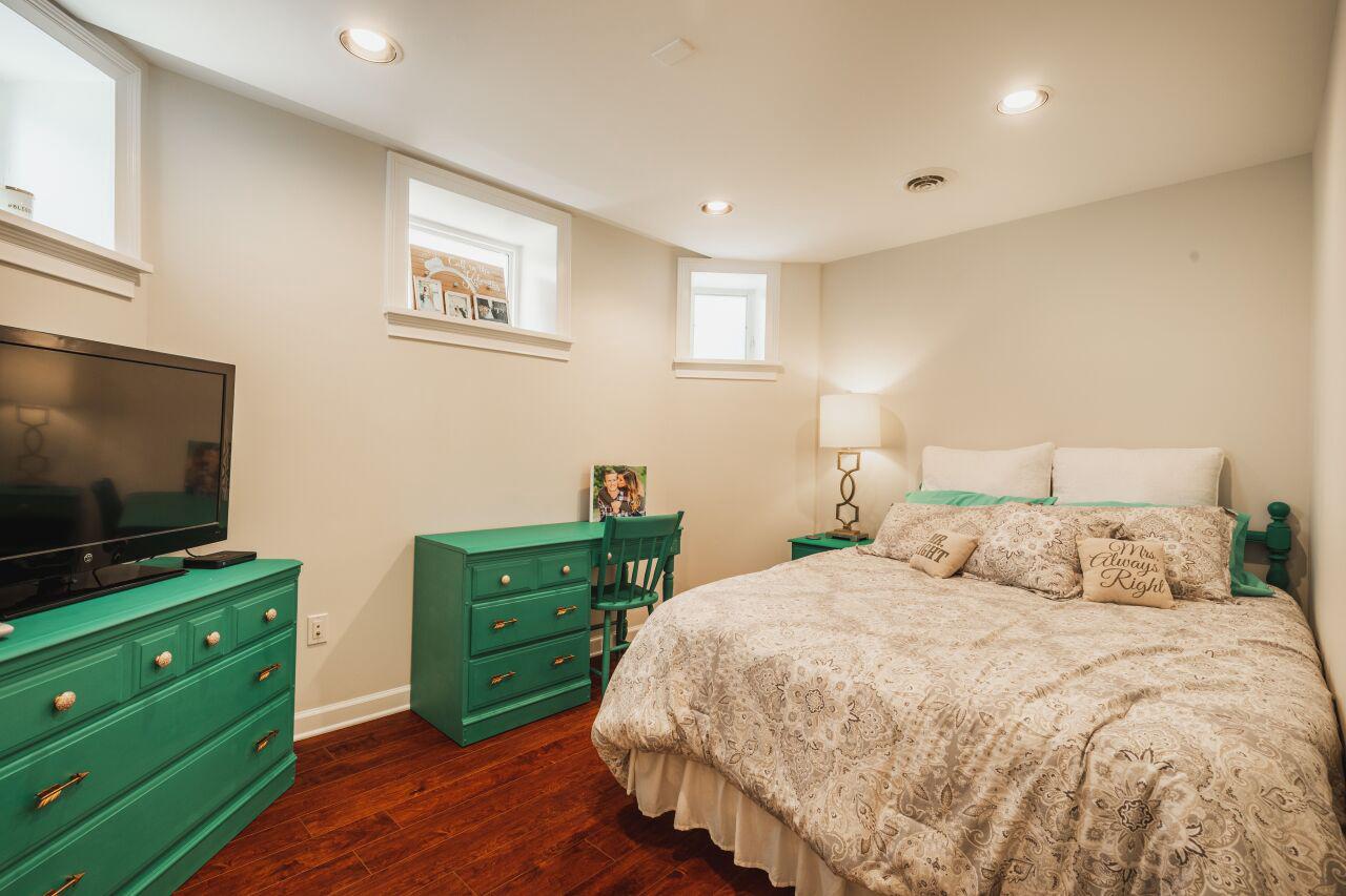 1675 North Franklin PLACE 1677