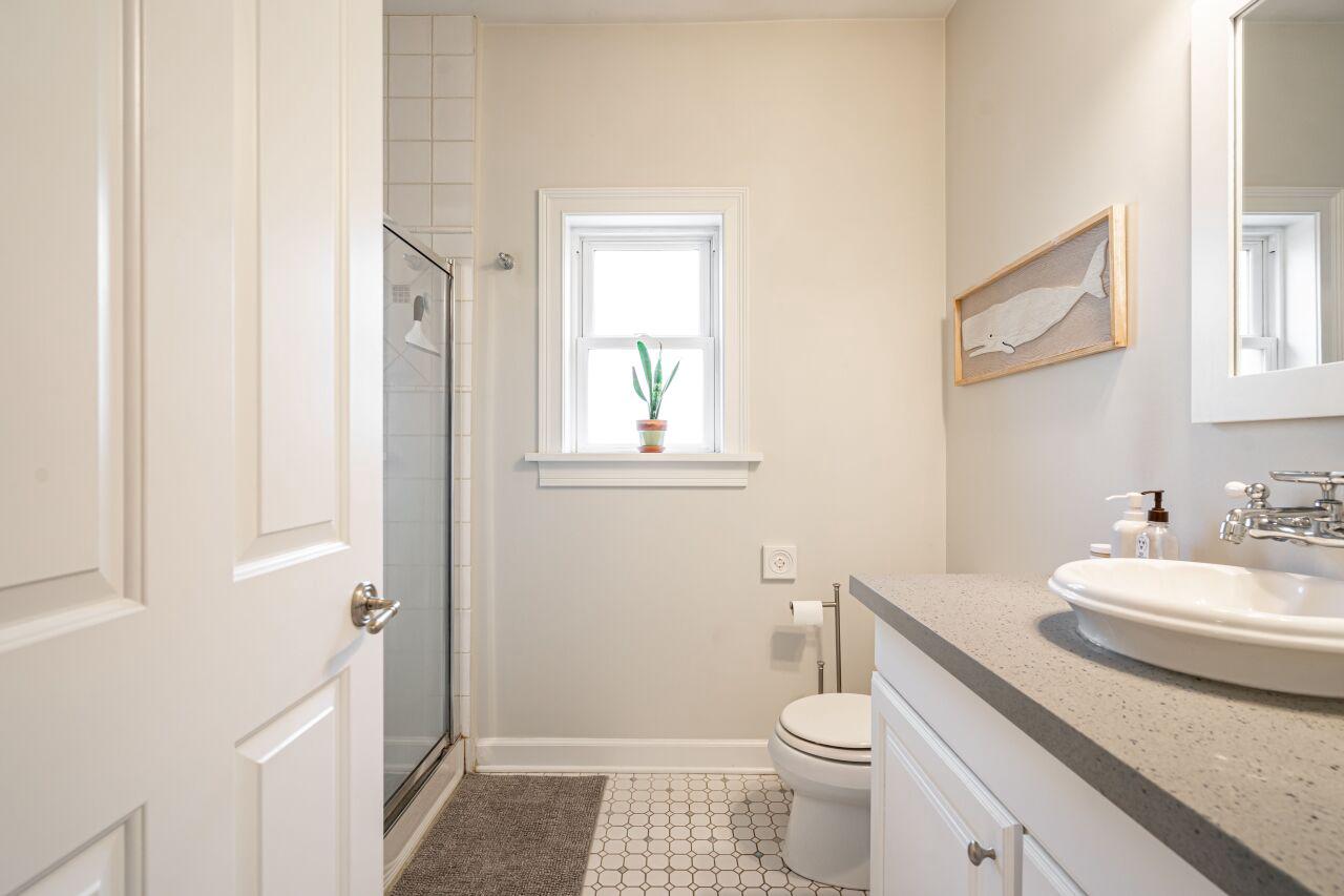 1675 North Franklin PLACE 1677