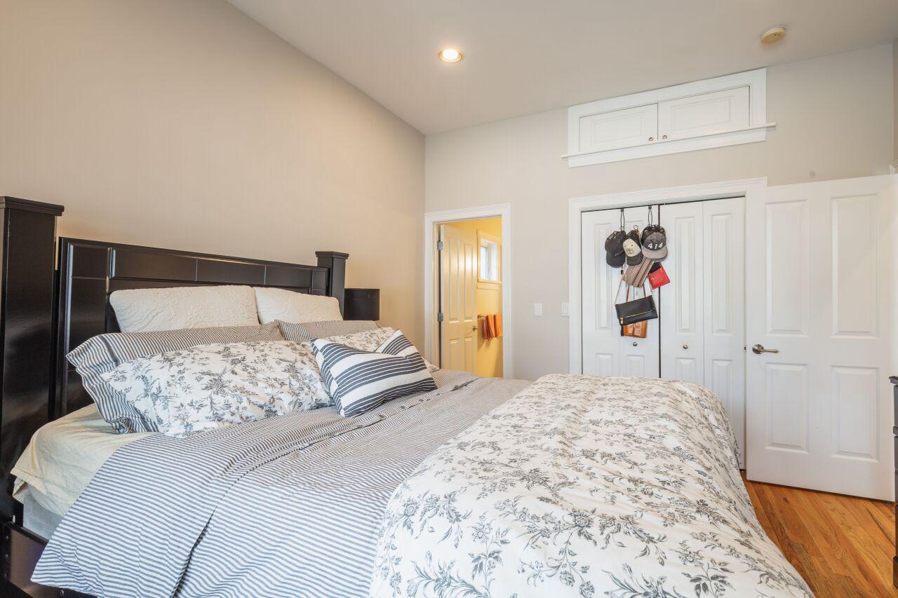 1675 North Franklin PLACE 1677