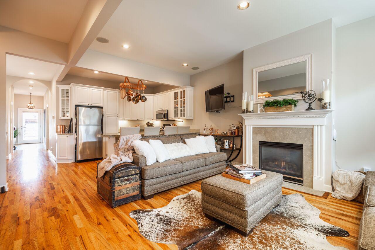 1675 North Franklin PLACE 1677