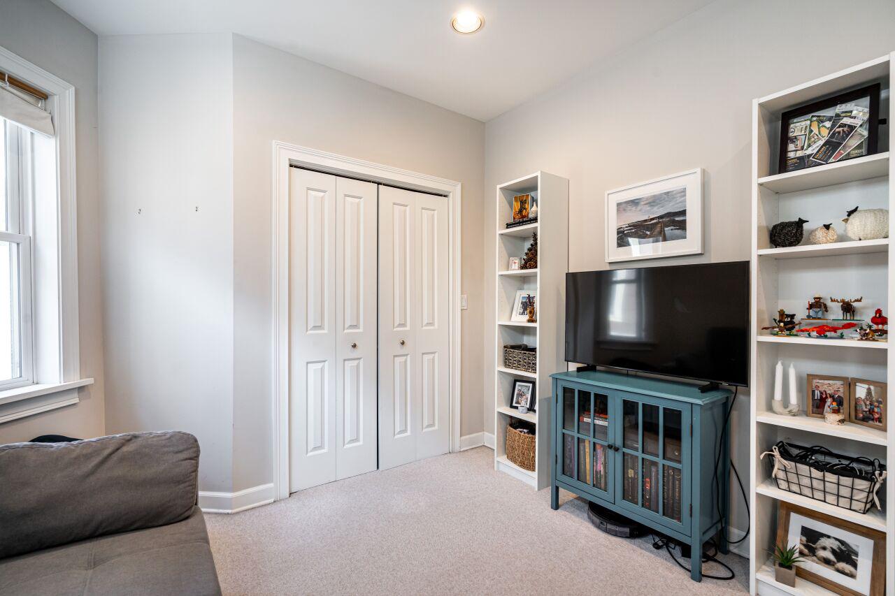 1675 North Franklin PLACE 1677