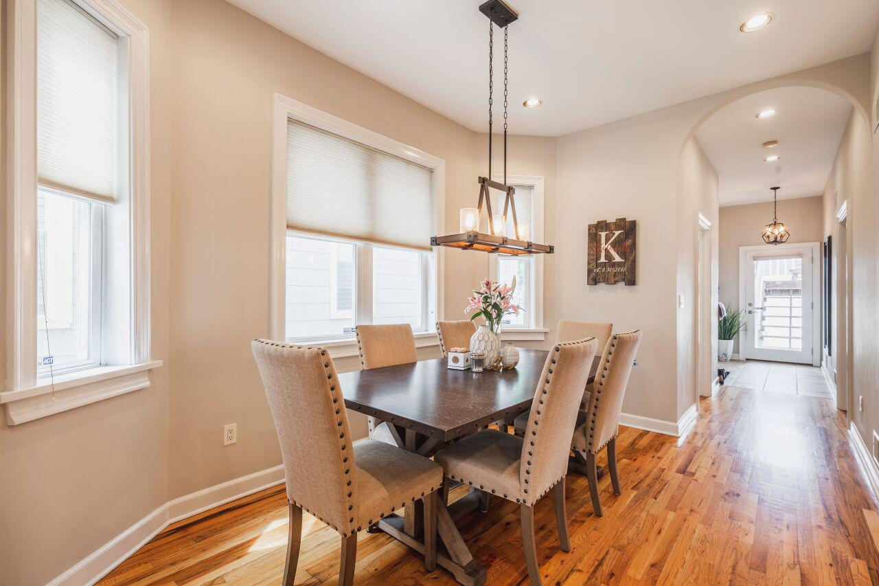 1675 North Franklin PLACE 1677