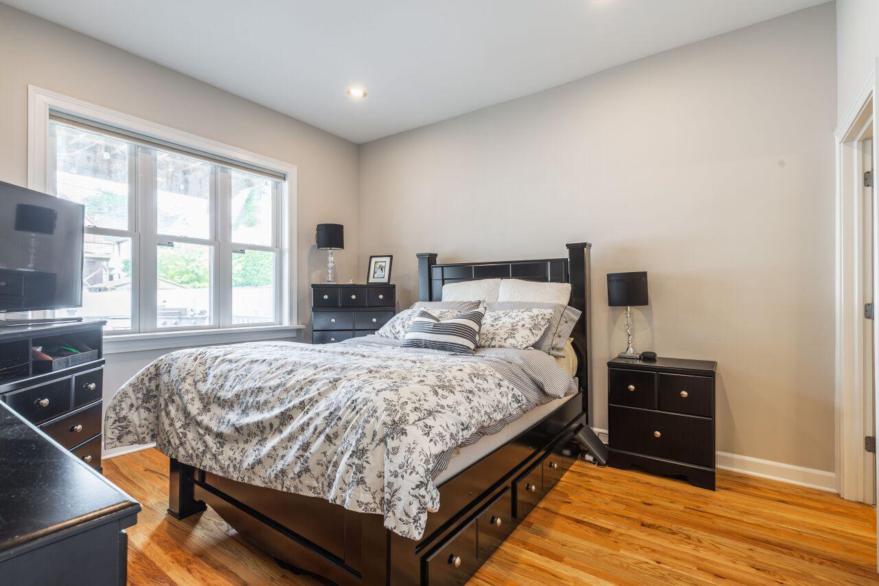 1675 North Franklin PLACE 1677