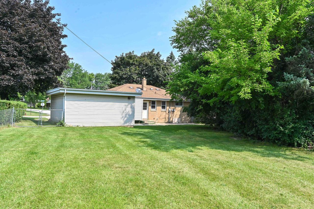 7637 West Allerton AVENUE WEST West