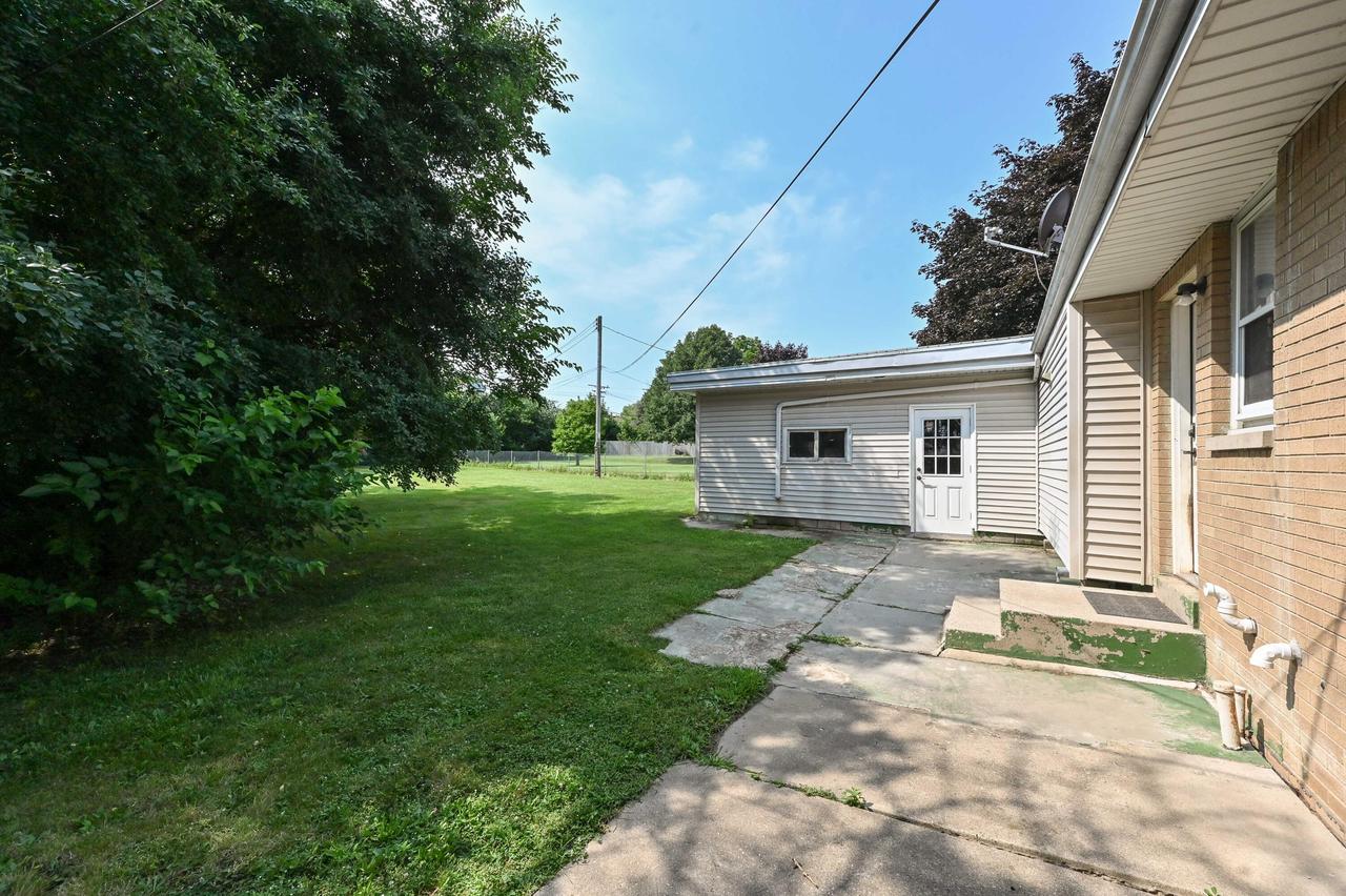 7637 West Allerton AVENUE WEST West